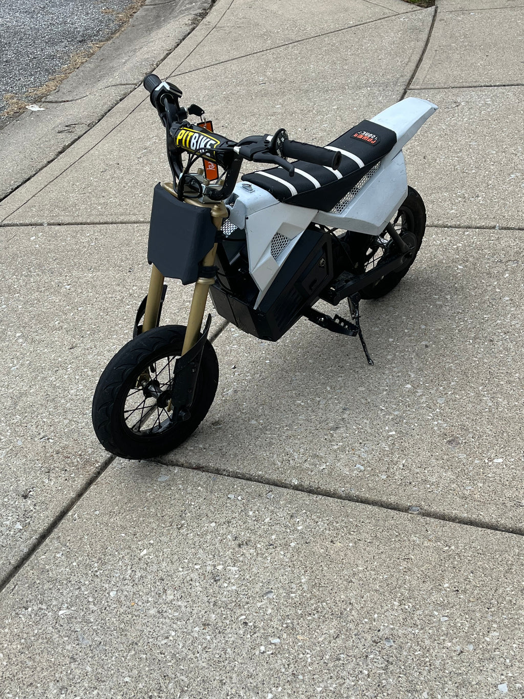 motocutz style number plate