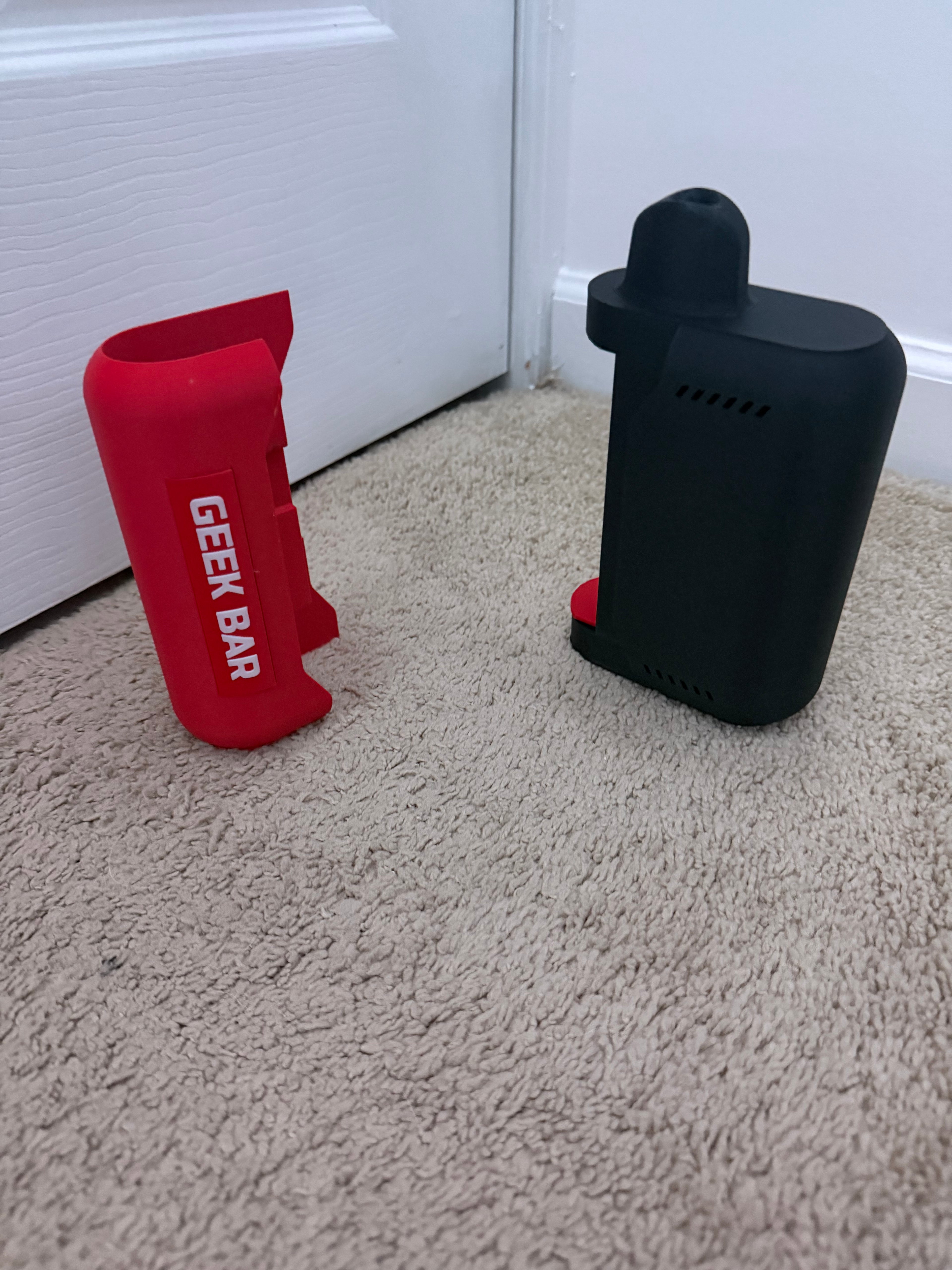 giant geek bar holder